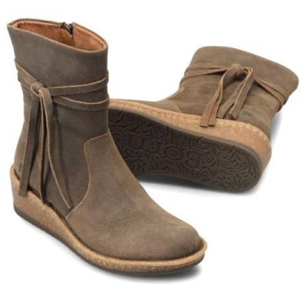 New in Box Born Vinton Wedge Boot, taupe suede, women’s size 9